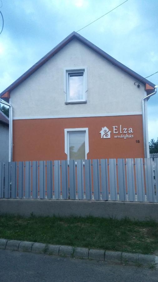 Elza Vendeghaz Lägenhet Sárospatak Exteriör bild